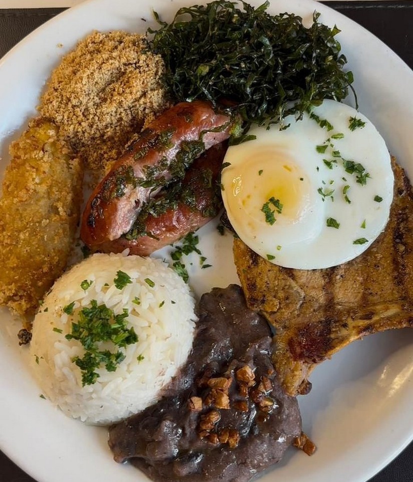 VIRADO A PAULISTA COM FEIJAO PRETO